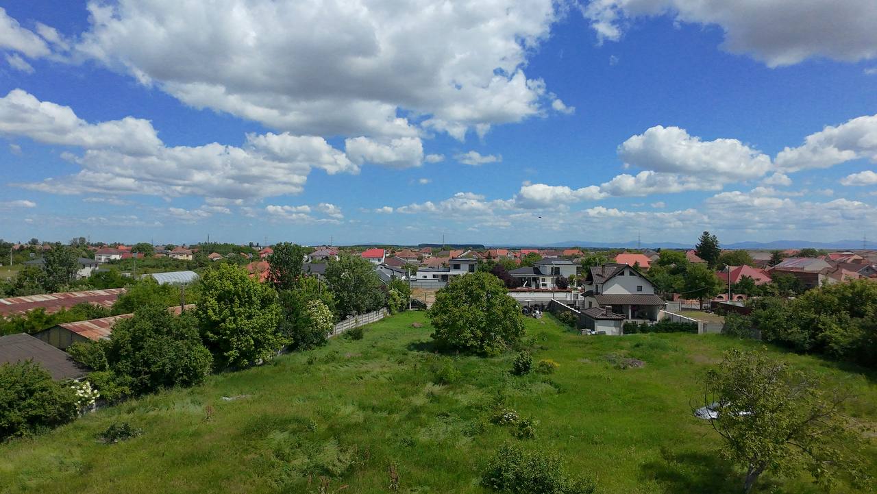 Teren de Vânzare pe Strada Teilor