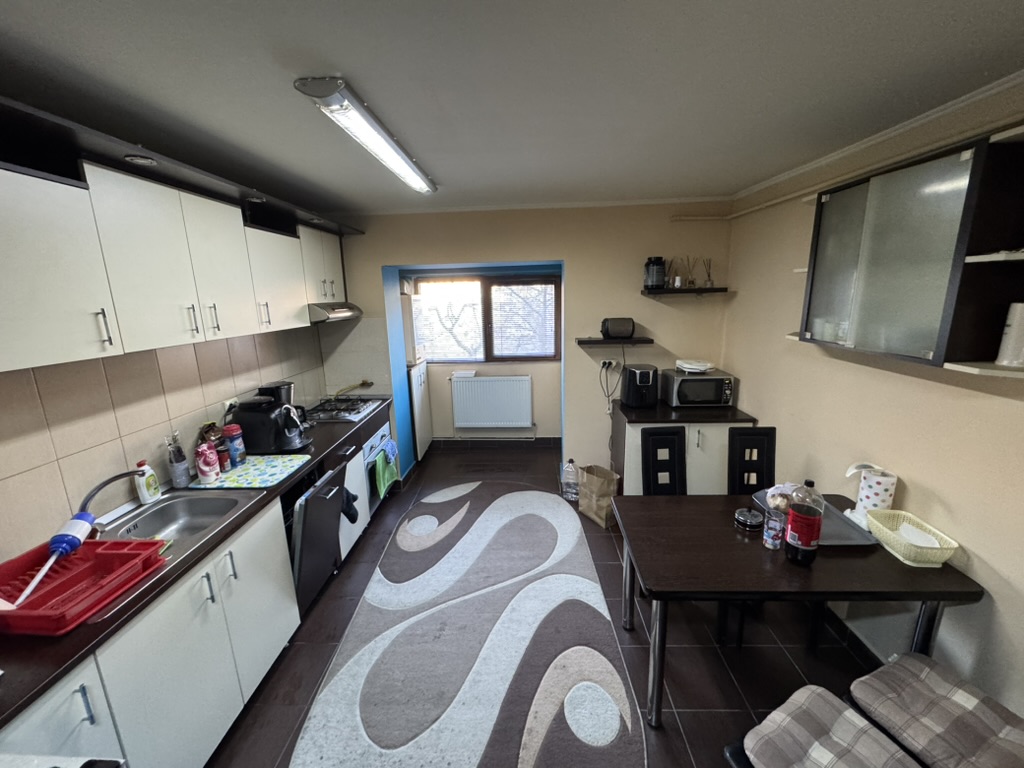 apartament de 3 camere Carpati 2